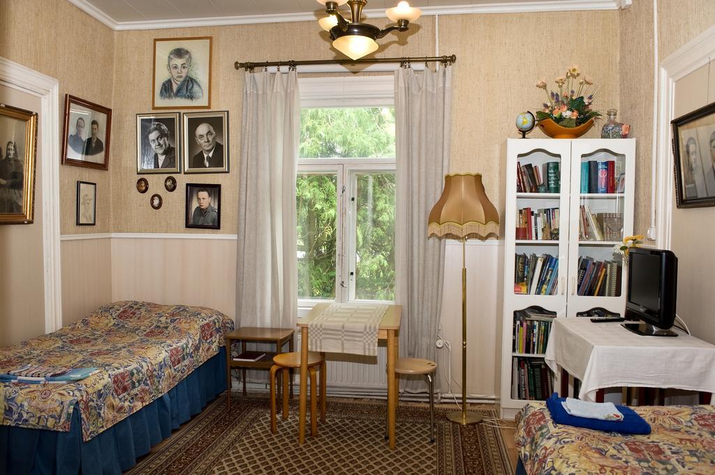 Kartano Hostel Kokemäki Buitenkant foto